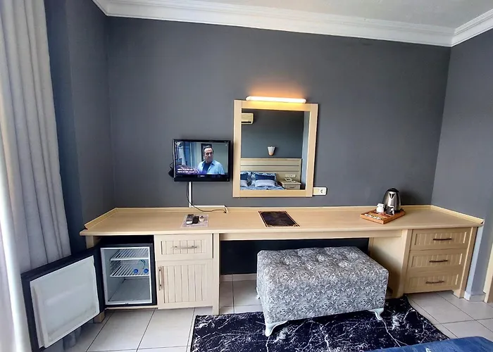 Hotel Summer Rose Side