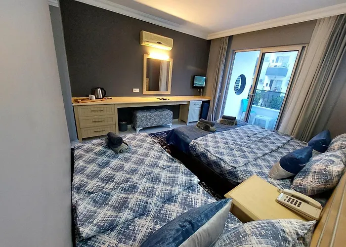 Summer Rose Hotel 3*